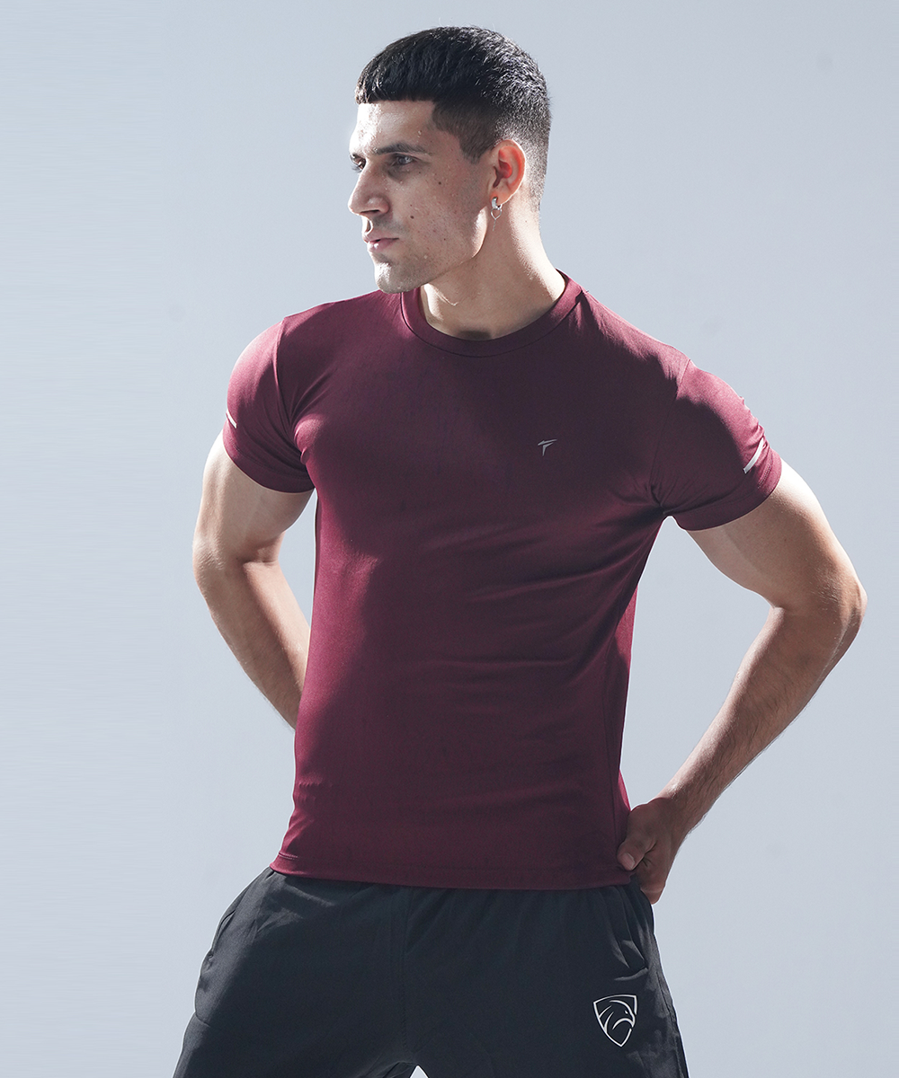 MAROON PERFORMANCE RUNNING TEE